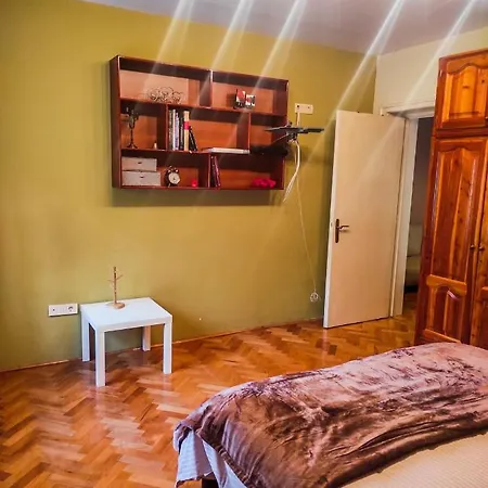 Center 1 * ポドゴリツァ